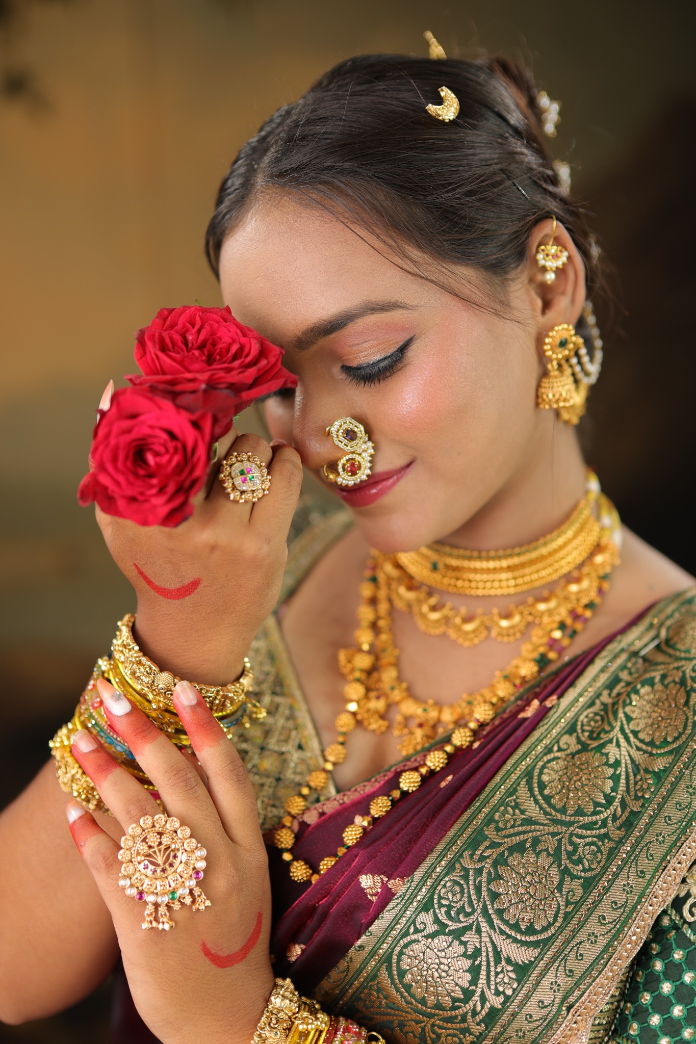 Real Maharashtrian makeup look with green blouse